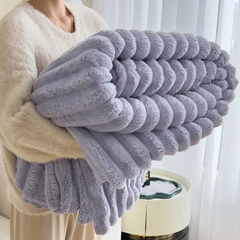Cozy Stripes Wohndecke – 100 × 150 cm