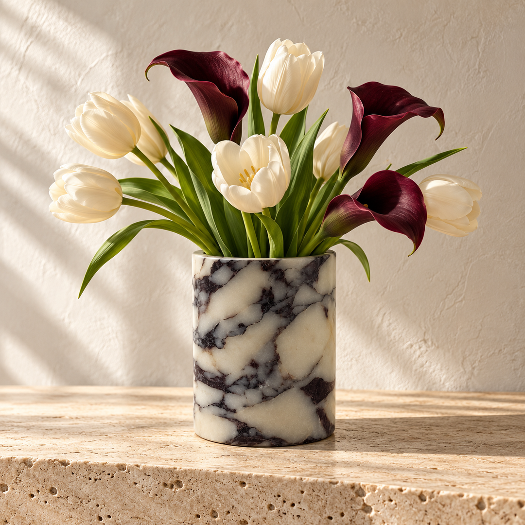 Calacatta Vase &amp; Halter