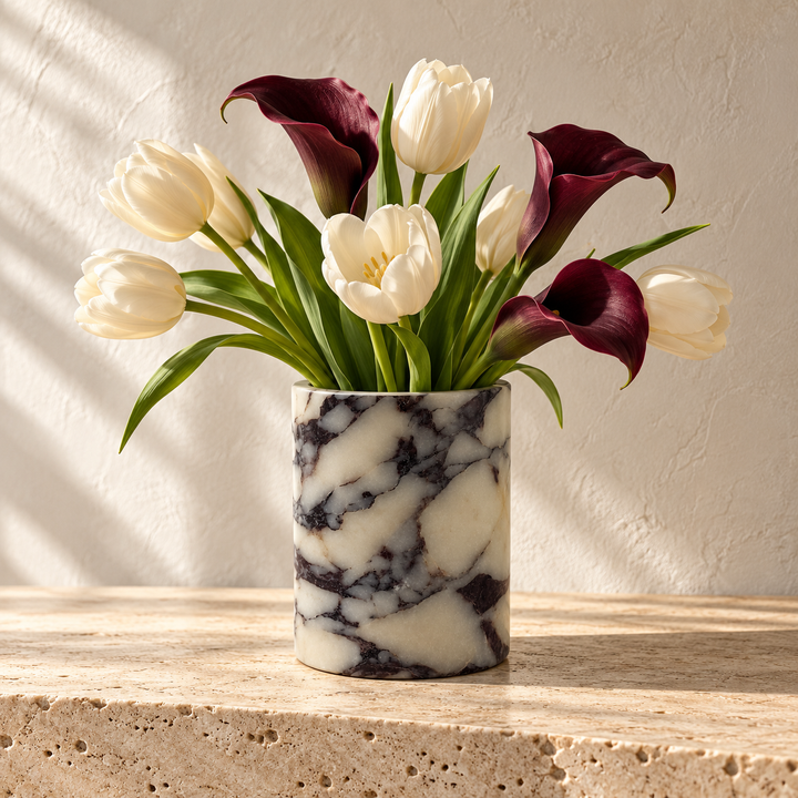 Calacatta Vase &amp; Halter