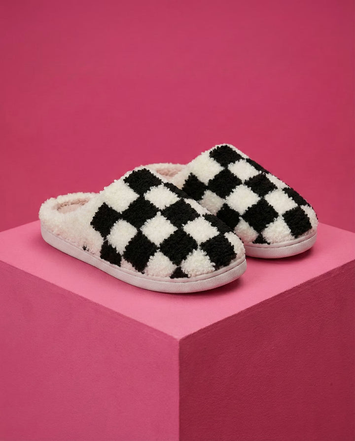 Die Checkmate Slippers