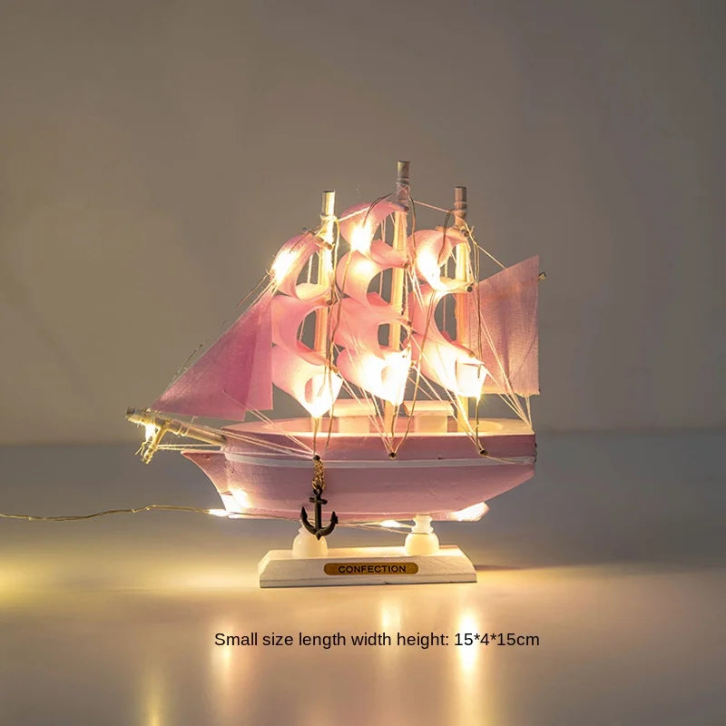 Klassisches Segelboot – Holzdekor