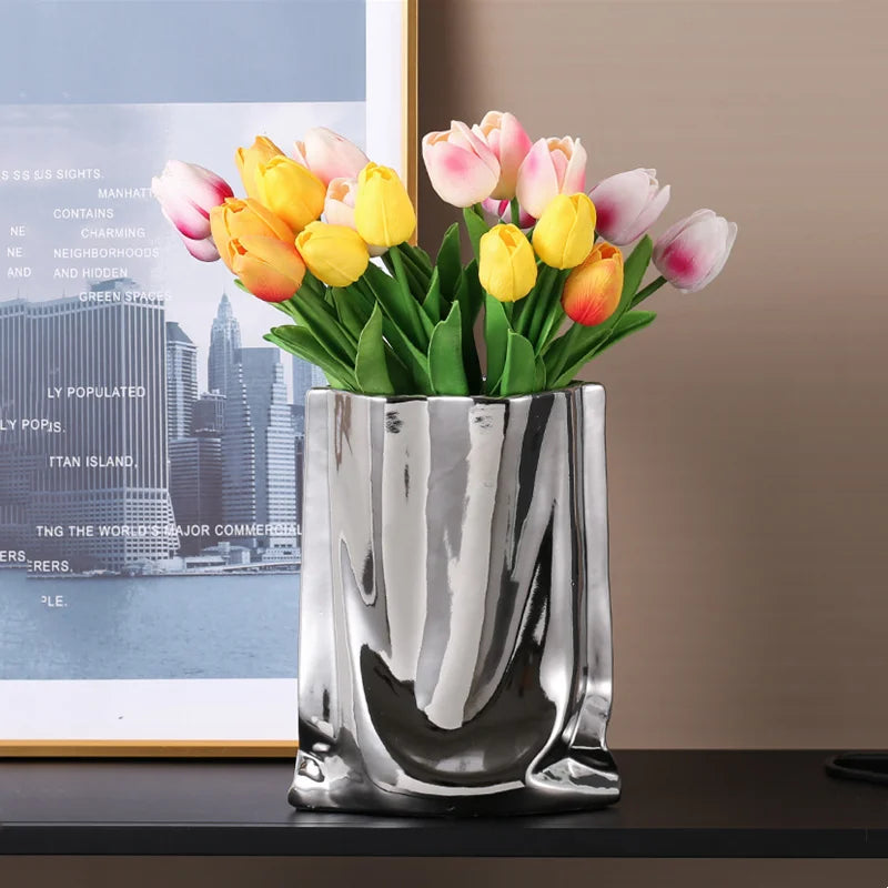 Veloura Vase