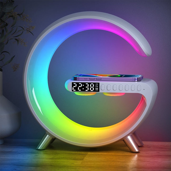 Ladegerät mit LED-Uhr
