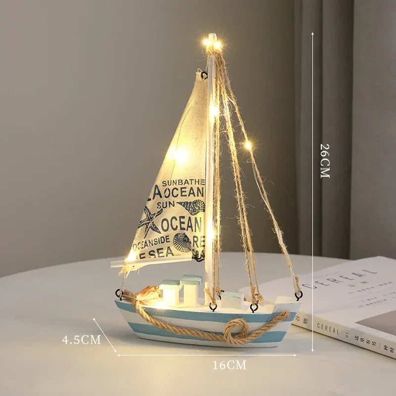 Coastal Glow – Dekoratives Holzboot mit LED-Licht