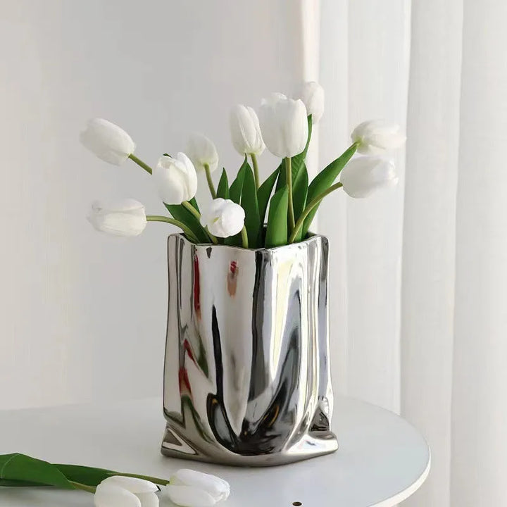 Veloura Vase