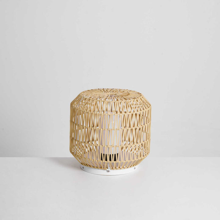 Sora Rattan Leuchte