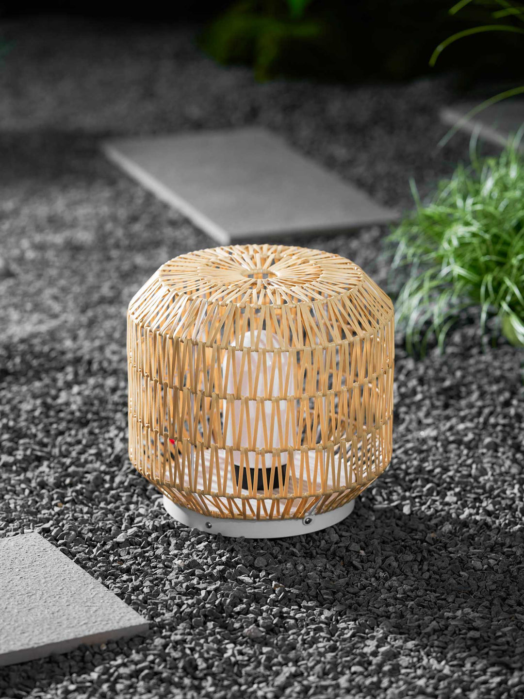 Sora Rattan Leuchte