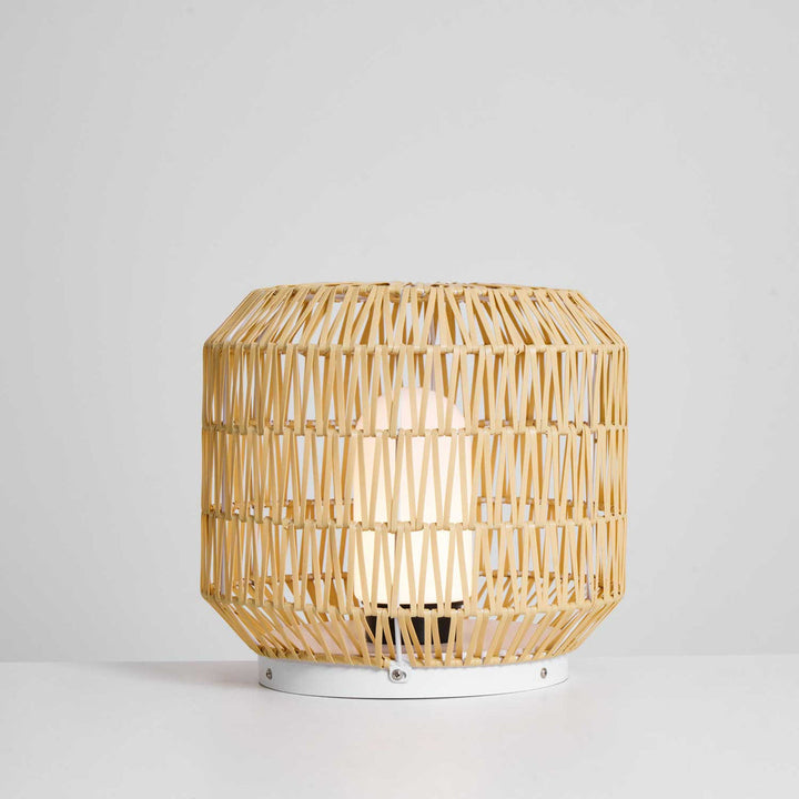Sora Rattan Leuchte