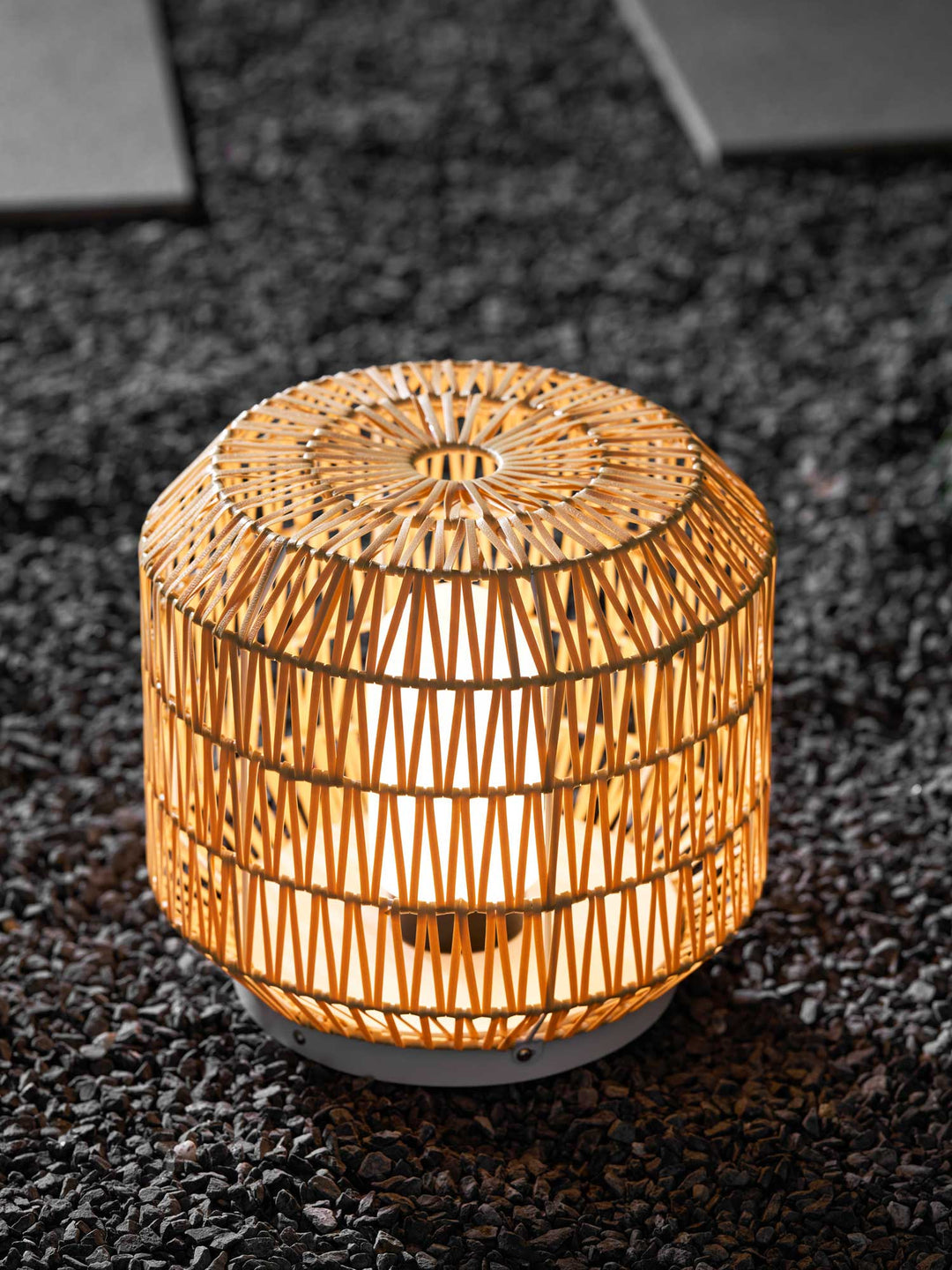 Sora Rattan Leuchte