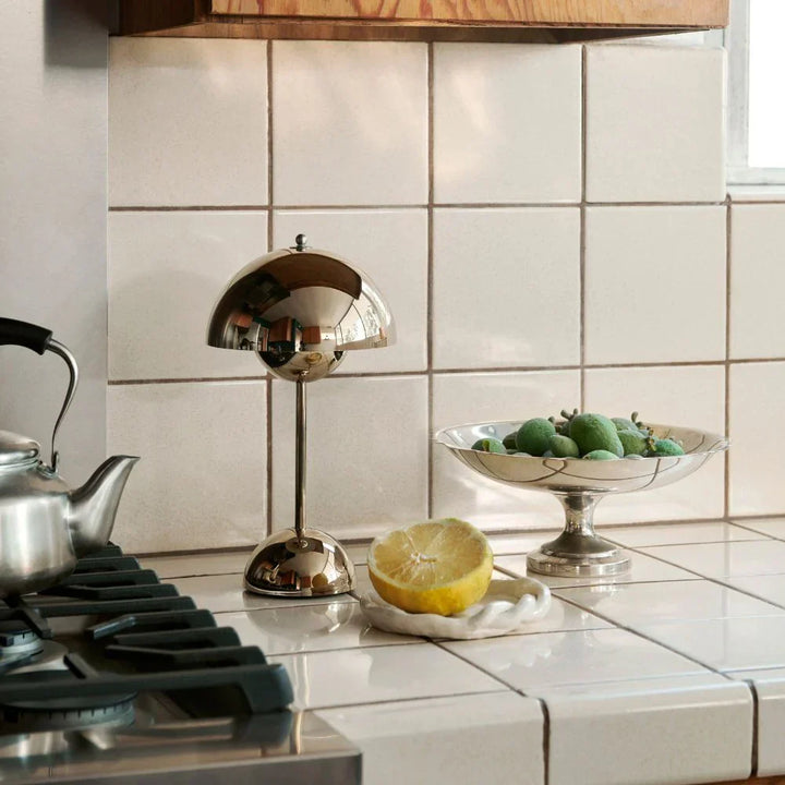Die Flowerpot LED-Tischleuchte