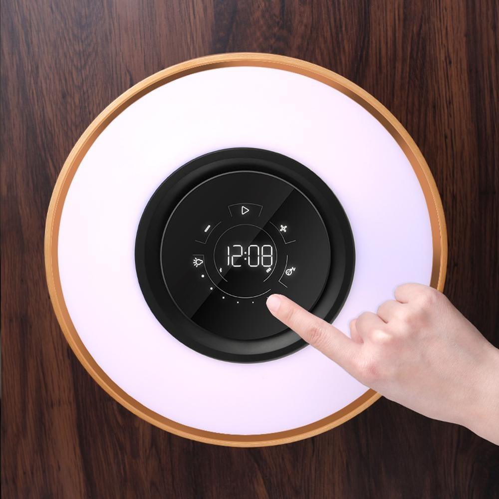 Circle of Life – Design-Tischleuchte mit Bluetooth &amp; Qi-Ladefunktion
