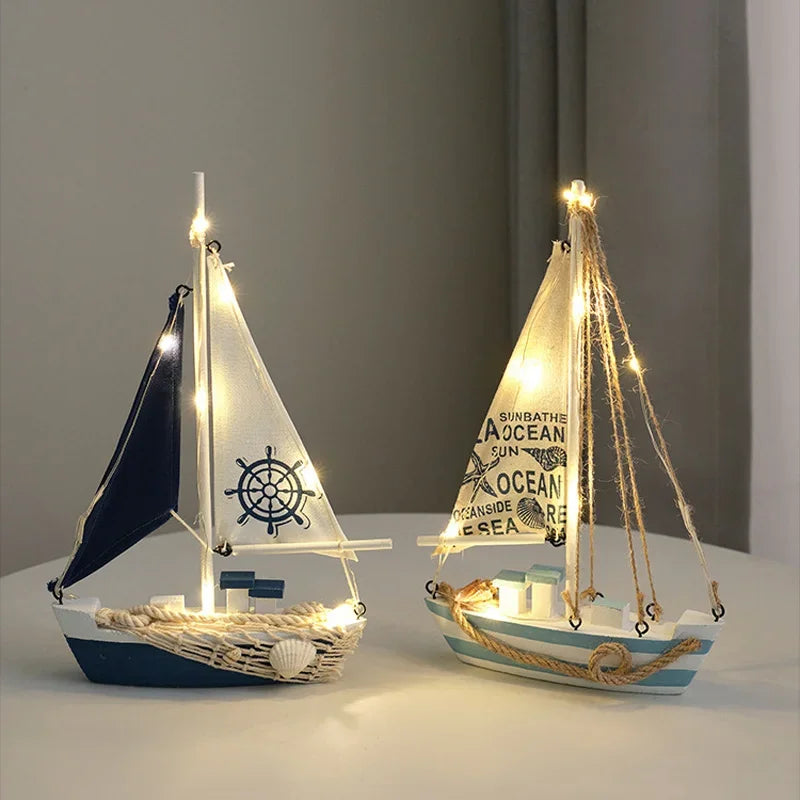 Coastal Glow – Barca decorativa in legno con luce LED