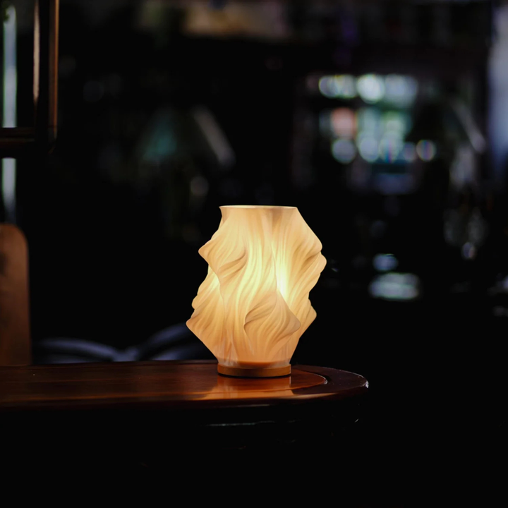 La lampada da tavolo Flowa