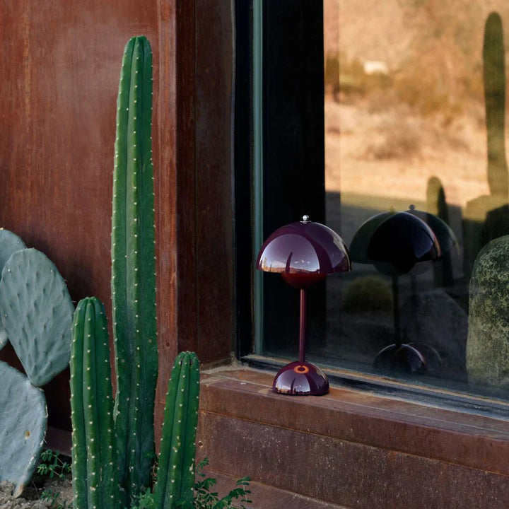 La lampada da tavolo Flowerpot a LED
