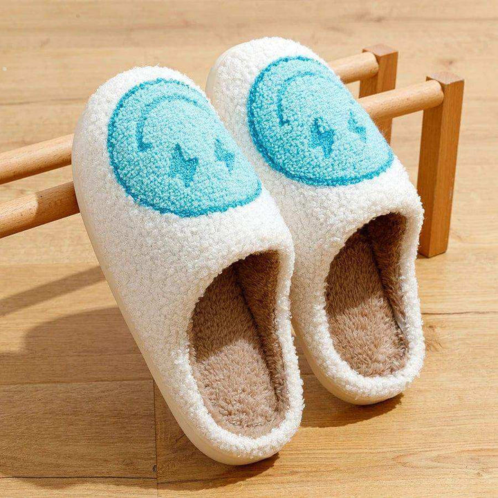 Euphoria Slippers – Plüsch-Hausschuhe