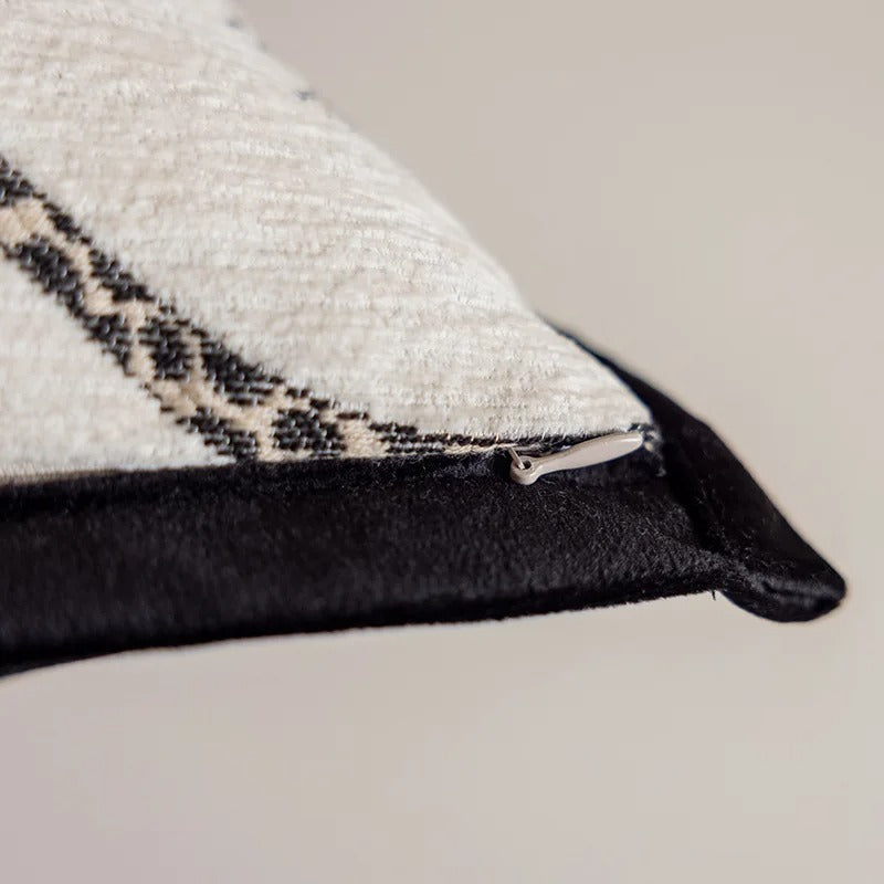 Tiger Tufted Pillow Cover