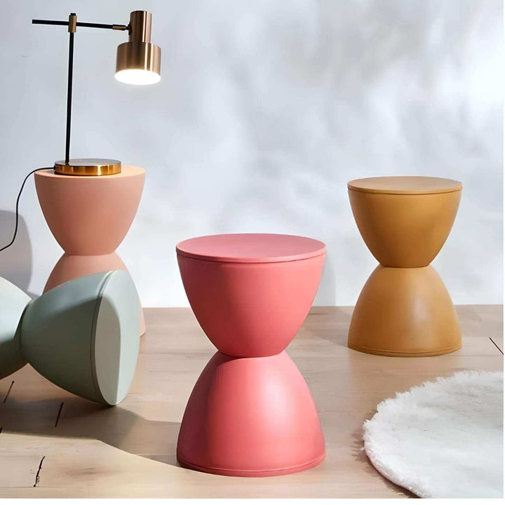 Moda Hourglass  Hocker