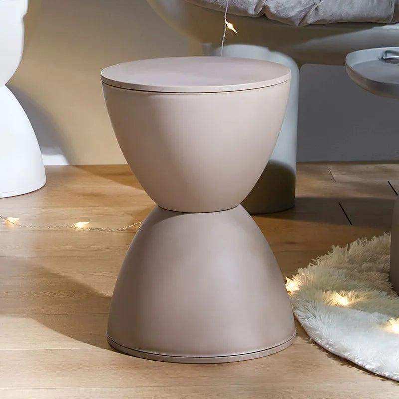 Moda Hourglass  Hocker