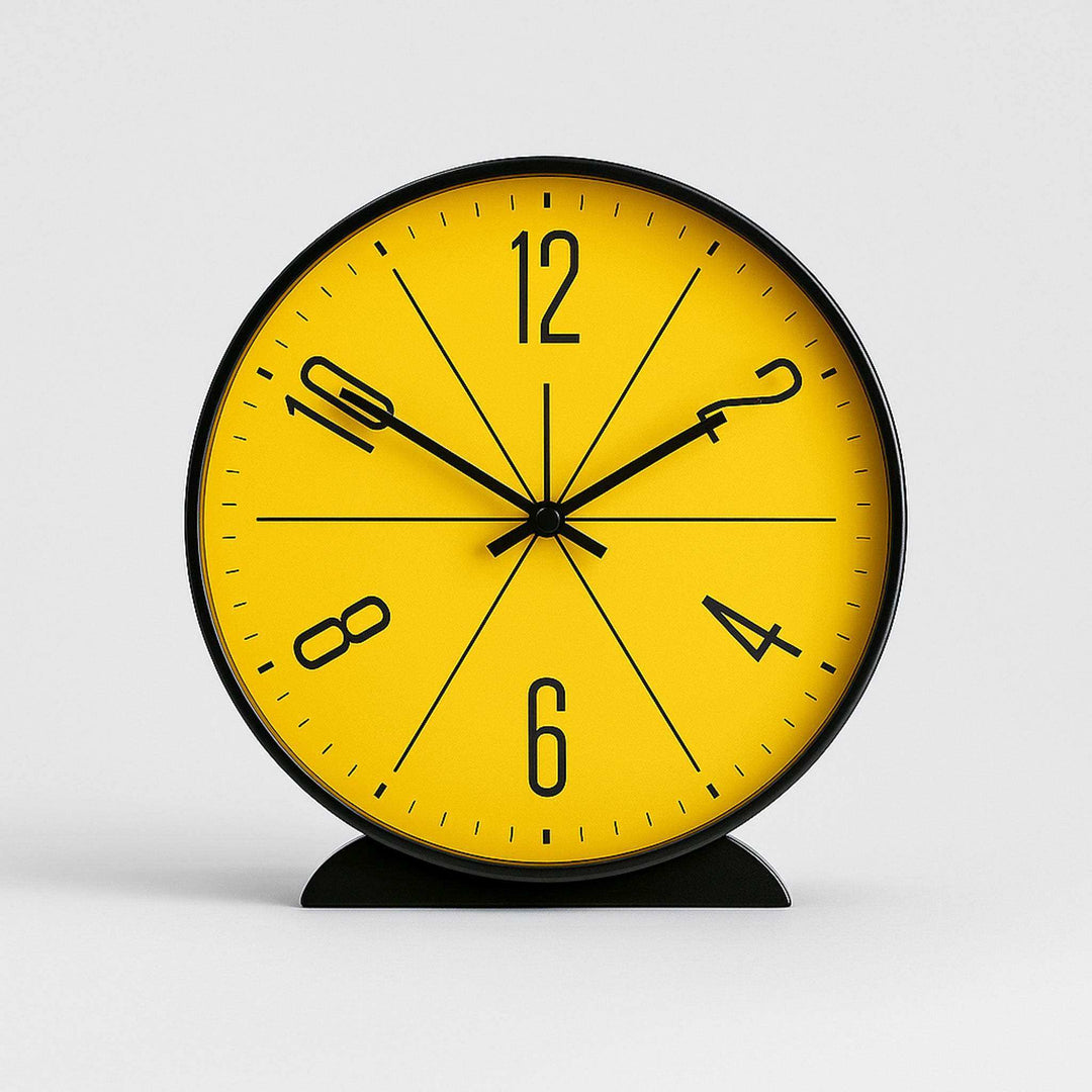 Moderne Nordische Wanduhr