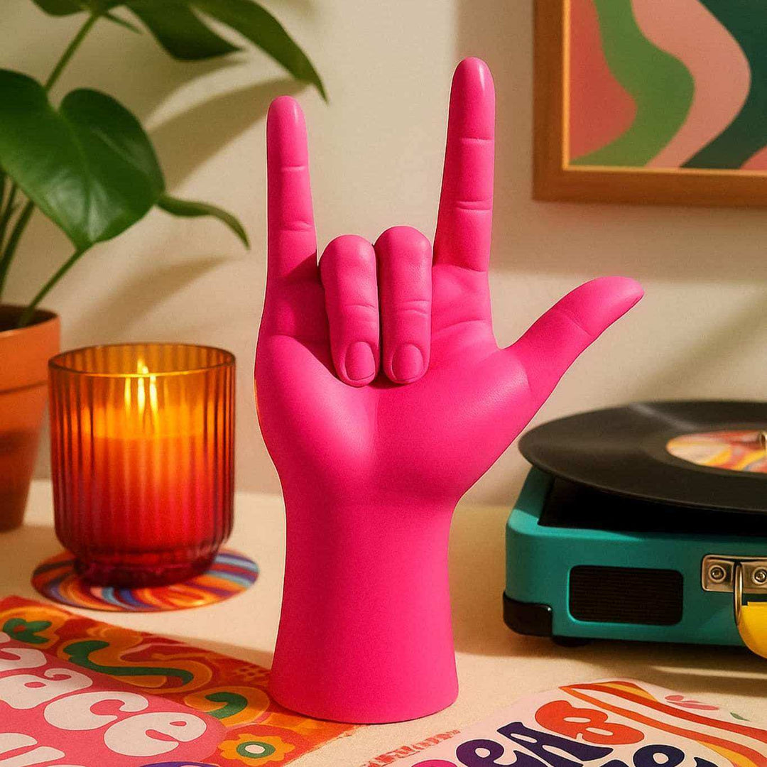 Peace &amp; Love Skulptur