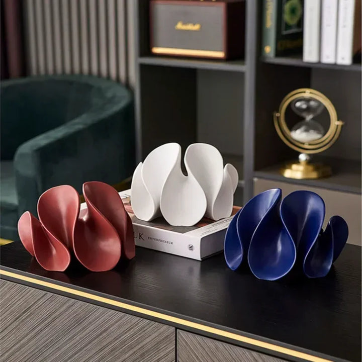 Petal Form – Scultura astratta in resina