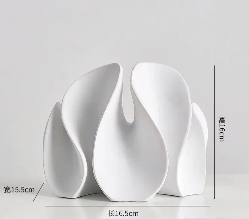 Petal Form – Scultura astratta in resina