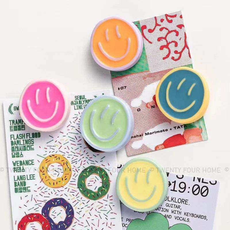 Smiling Glow Kühlschrankmagnet Set 😊