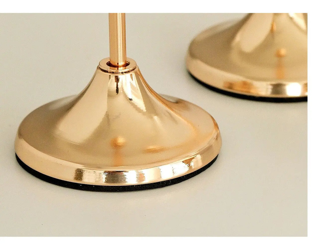 Versailles Glow – Elegante candeliera in metallo